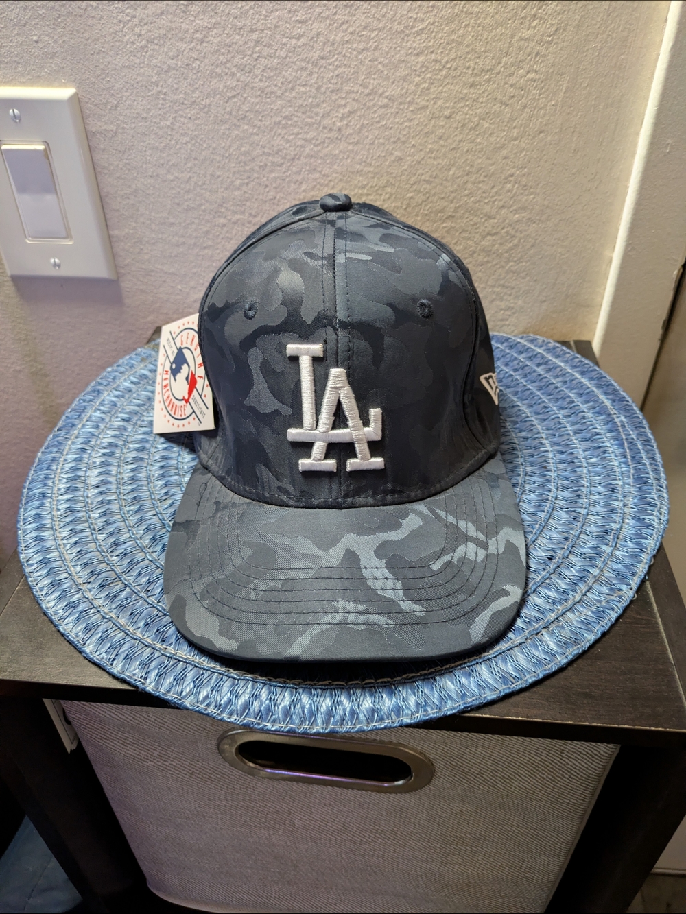 NWT New Era 9Fifty LA Dodgers Dark Gray Camo Snapback Hat
